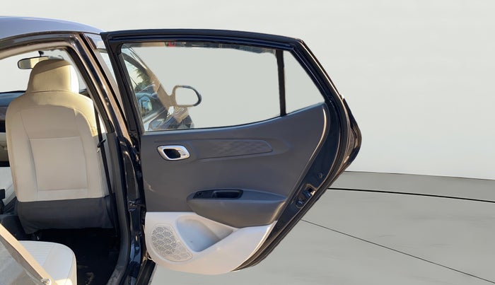 2024 Hyundai AURA SX 1.2 CNG, CNG, Manual, 16,272 km, RHS Rear Door