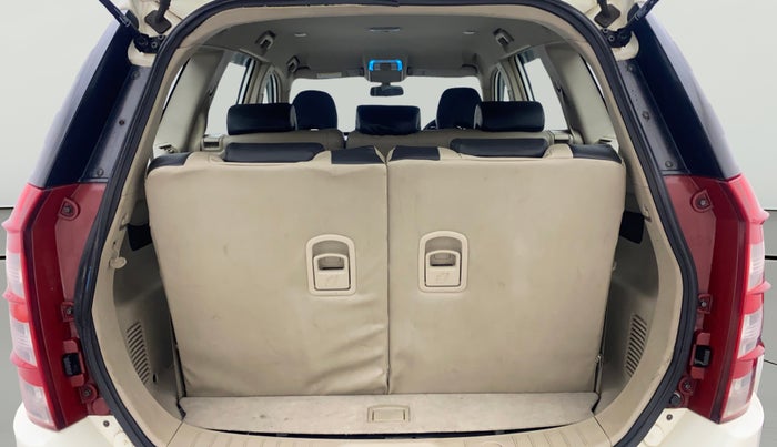 2015 Mahindra XUV500 W6, Diesel, Manual, 1,24,192 km, Boot Open Zoomed View