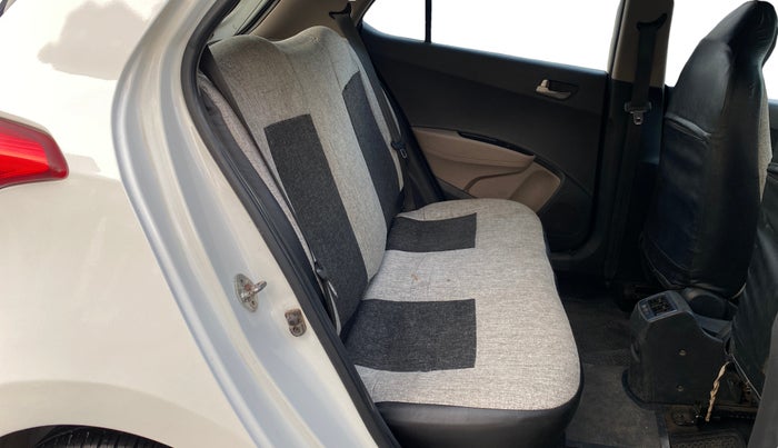 2015 Hyundai Grand i10 SPORTZ 1.2 KAPPA VTVT, Petrol, Manual, 63,232 km, Right Side Rear Door Cabin