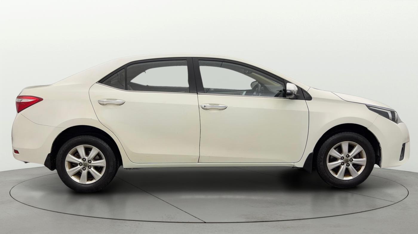 2015 Toyota Corolla Altis G PETROL, Petrol, Manual, 76,213 km, Right Side View