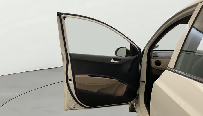 2017 Hyundai Grand i10 SPORTZ 1.2 KAPPA VTVT, CNG, Manual, 98,385 km, LHS Front Door