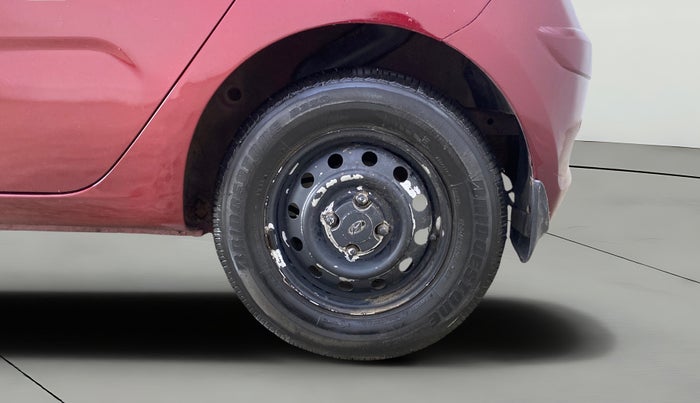 2015 Hyundai i10 ERA 1.1, Petrol, Manual, 8,555 km, Left Rear Wheel