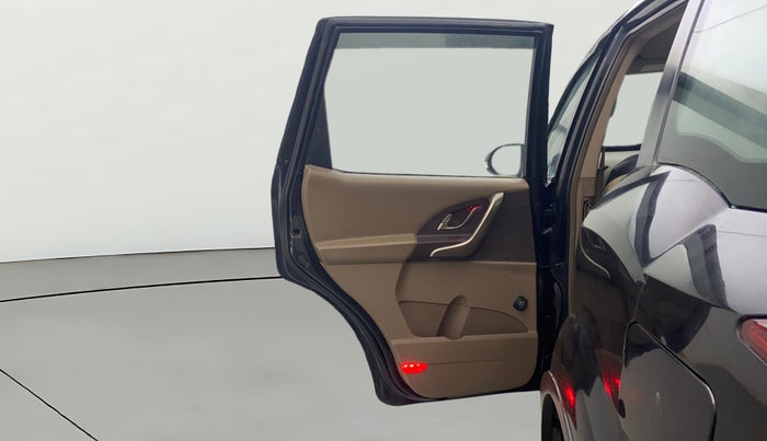 2013 Mahindra XUV500 W8, Diesel, Manual, 97,655 km, LHS Rear Door