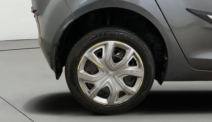 2021 Tata ALTROZ XM PLUS PETROL, Petrol, Manual, 19,907 km, Right Rear Wheel