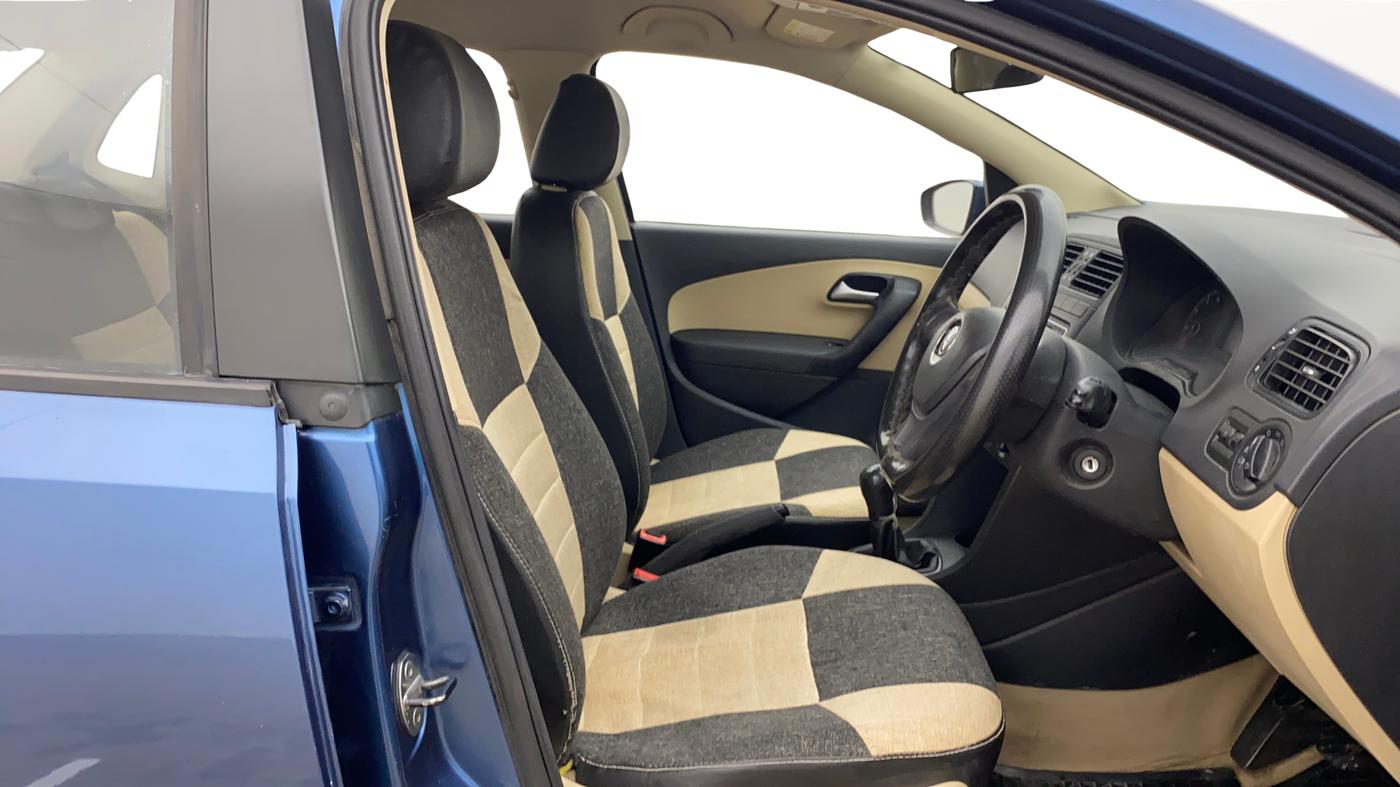 2017 Volkswagen Ameo COMFORTLINE 1.2L, Petrol, Manual, 1,22,241 km, Right Side Front Door Cabin