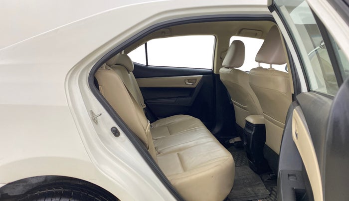 2016 Toyota Corolla Altis VL CVT PETROL, Petrol, Automatic, 67,969 km, Right Side Rear Door Cabin