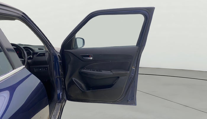 2022 Maruti Swift VXI, Petrol, Manual, 72,826 km, RHS Front Door