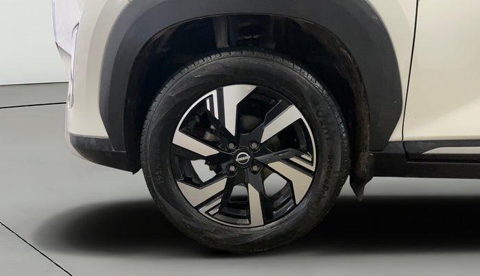 2025 Nissan MAGNITE N-Connecta B4D 1.0 Petrol AMT, Petrol, Automatic, 9,435 km, Left Front Wheel