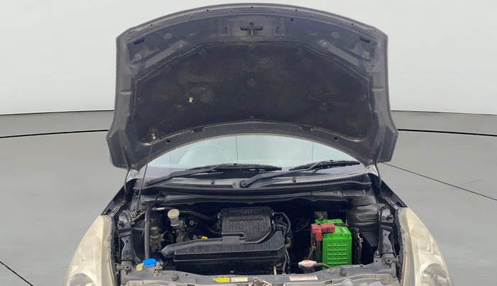 2015 Maruti Swift LXI (O), Petrol, Manual, 99,344 km, Open Bonet