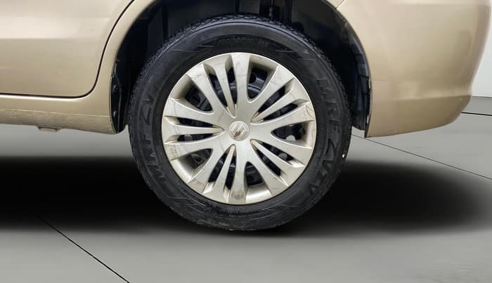 2013 Maruti Ertiga VDI, Diesel, Manual, 99,052 km, Left Rear Wheel