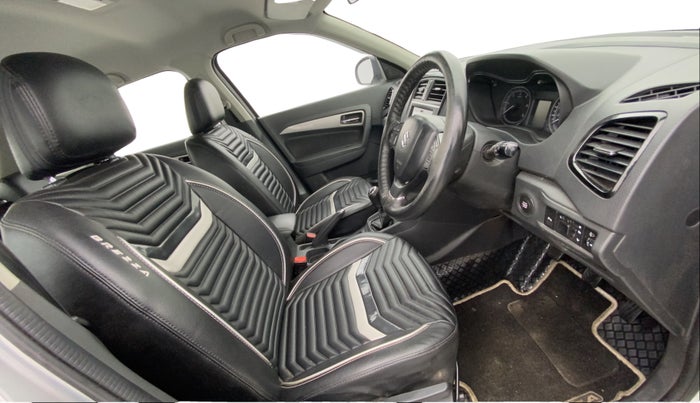 2017 Maruti Vitara Brezza ZDI PLUS, Diesel, Manual, 40,680 km, Right Side Front Door Cabin