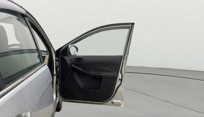 2015 Tata Zest XMS PETROL, Petrol, Manual, 63,165 km, RHS Front Door