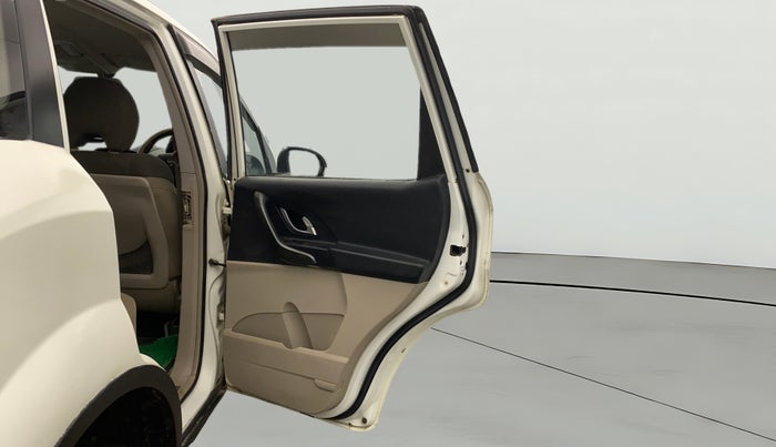 2017 Mahindra XUV500 W6, Diesel, Manual, 99,718 km, RHS Rear Door