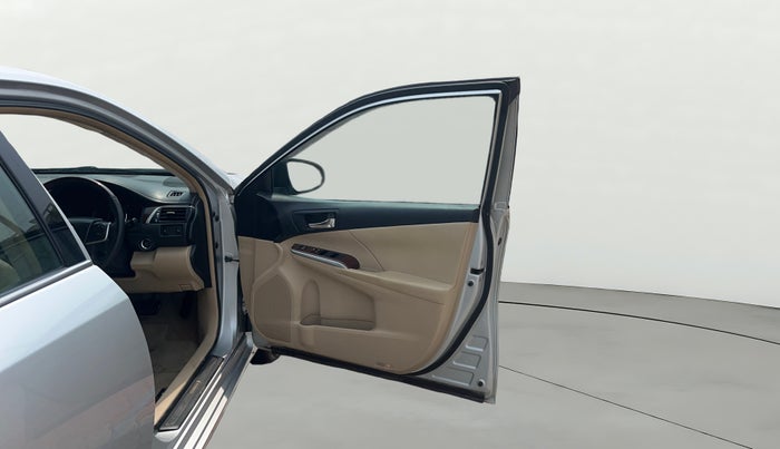 2012 Toyota Camry 2.5L AT, Petrol, Automatic, 67,585 km, RHS Front Door