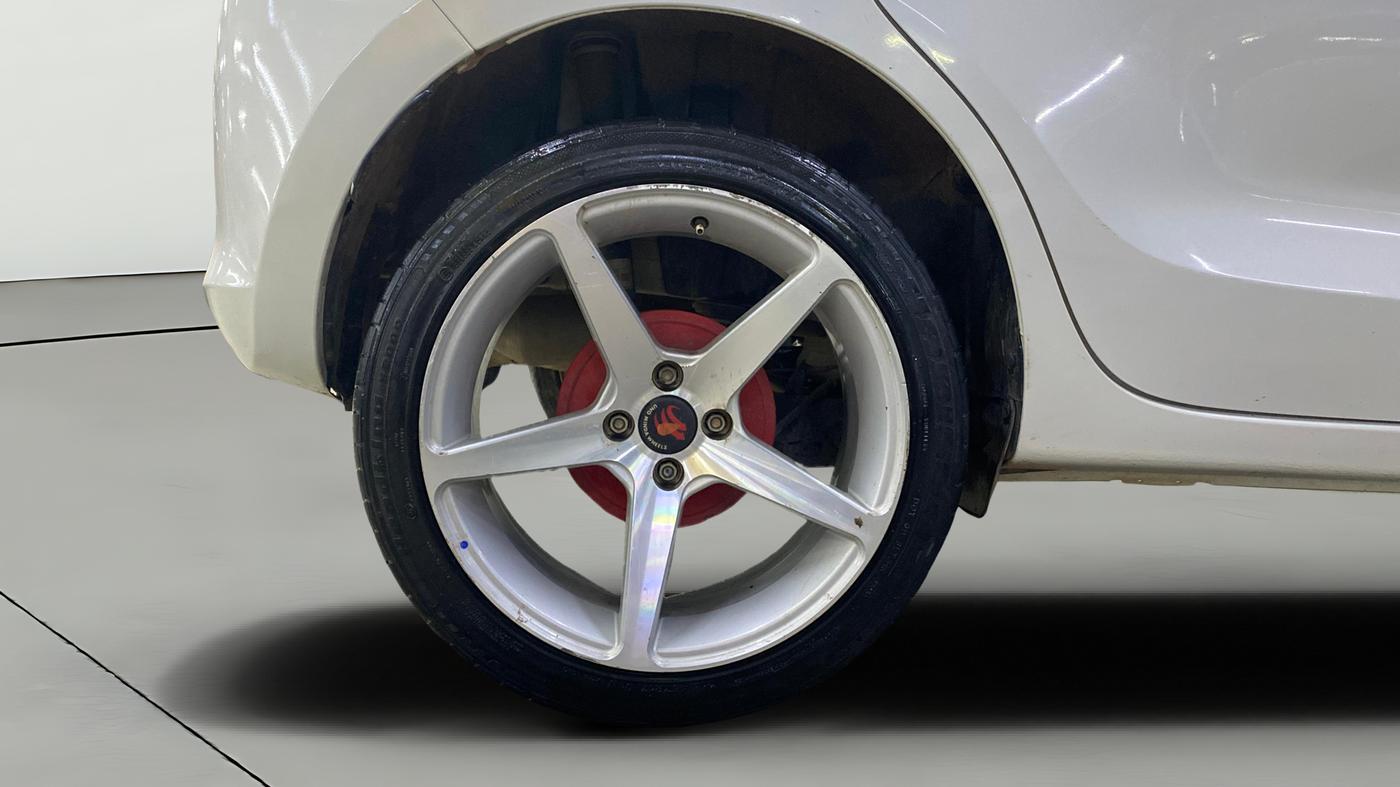 2024 Maruti Swift LXI, Petrol, Manual, 15,848 km, Right Rear Wheel
