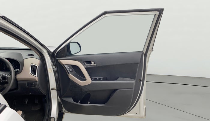 2017 Hyundai Creta SX PLUS 1.6 PETROL, Petrol, Manual, 1,17,889 km, RHS Front Door