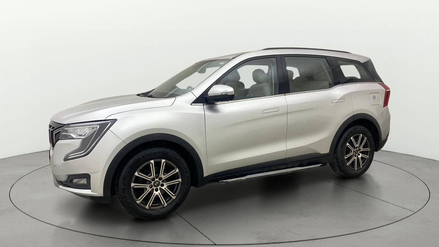 2021 Mahindra XUV700 AX 7 LUXURY P AT 7 STR, Petrol, Automatic, 1,33,099 km, Left Front Diagonal