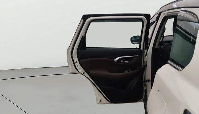 2023 Maruti Grand Vitara ALPHA SMART HYBRID AT, Petrol, Automatic, 32,182 km, LHS Rear Door