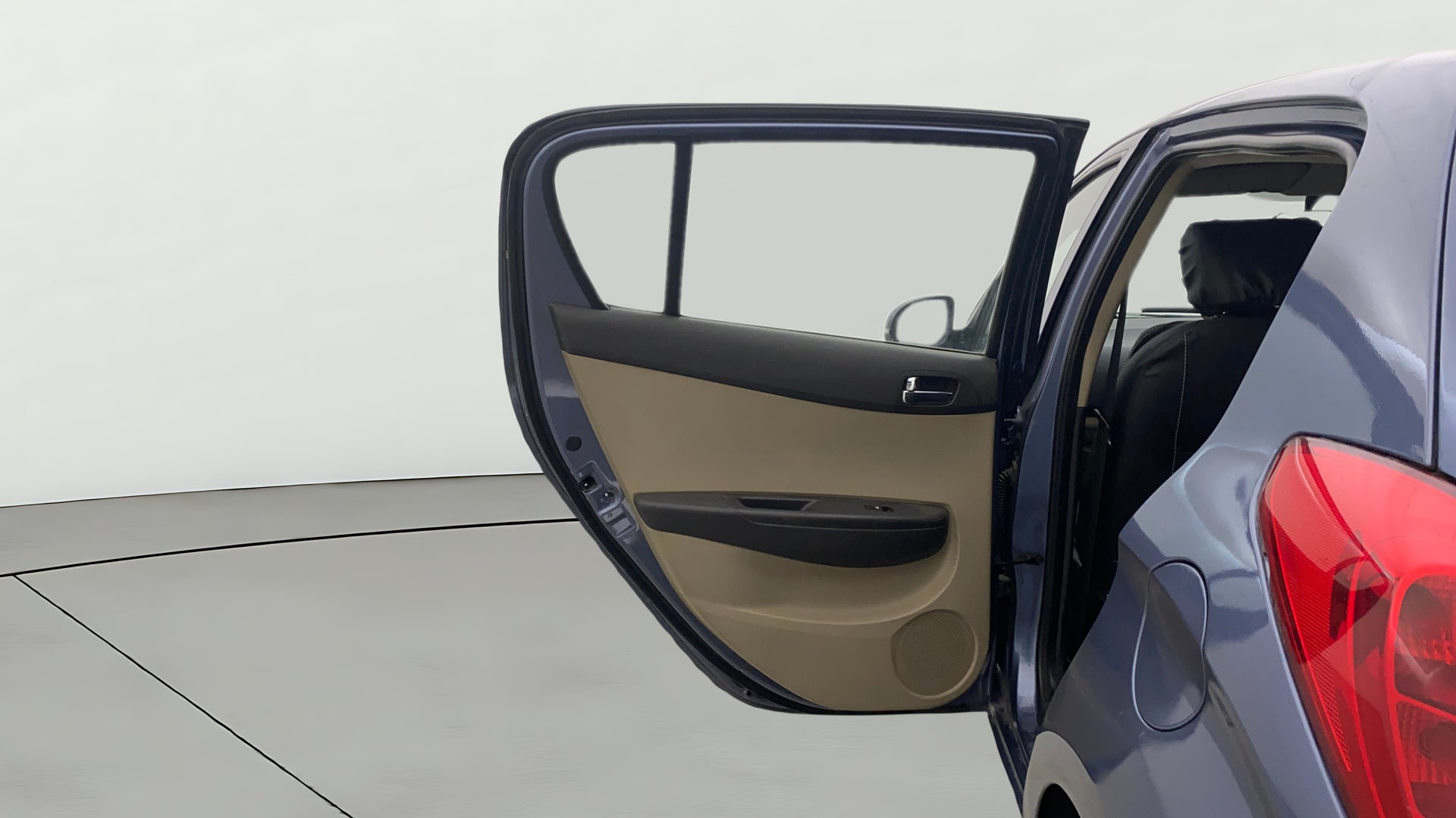 camera-LHS-Rear-Door