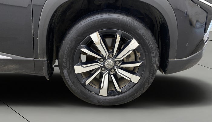 2019 MG HECTOR SHARP 2.0 DIESEL, Diesel, Manual, 1,22,590 km, Right Front Wheel