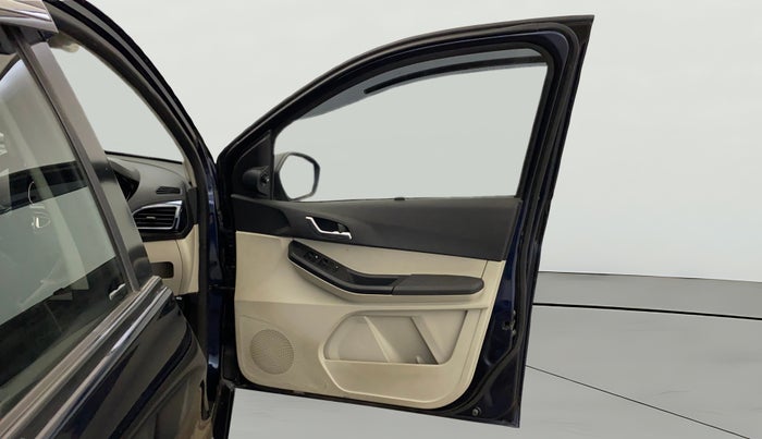 2022 Tata Tiago XZ PLUS CNG, CNG, Manual, 58,660 km, RHS Front Door