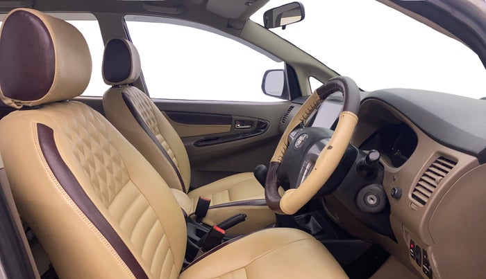 2015 Toyota Innova 2.5 VX 8 STR, Diesel, Manual, 1,02,630 km, Right Side Front Door Cabin