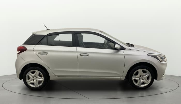 2017 Hyundai Elite i20 ASTA 1.4 CRDI, Diesel, Manual, 1,09,746 km, Right Side View