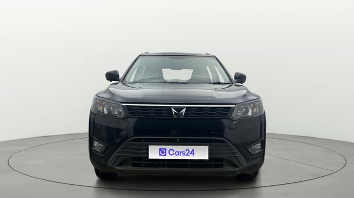 2023 Mahindra XUV300 W4 1.2 PETROL, Petrol, Manual, 32,456 km, Front
