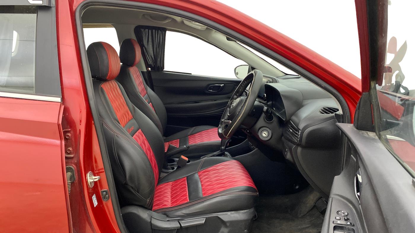 2021 Hyundai NEW I20 SPORTZ 1.2 AT, Petrol, Automatic, 37,409 km, Right Side Front Door Cabin