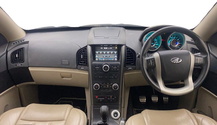 2015 Mahindra XUV500 W10, Diesel, Manual, 50,127 km, Dashboard