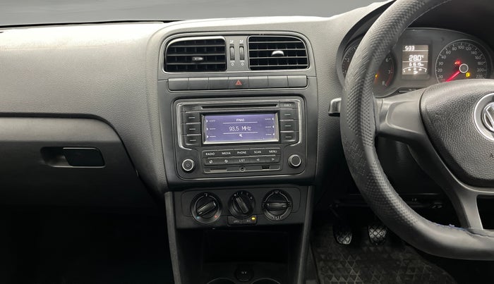 2018 Volkswagen Ameo TRENDLINE 1.0L, Petrol, Manual, 61,598 km, Air Conditioner