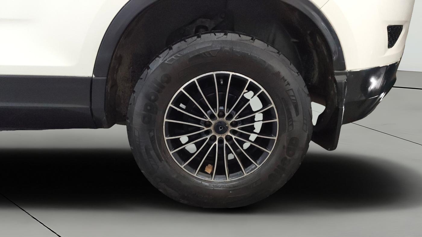 2019 Tata Harrier XM 2.0L KRYOTEC, Diesel, Manual, 1,21,599 km, Left Rear Wheel
