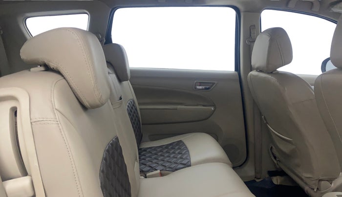 2016 Maruti Ertiga ZXI, Petrol, Manual, 86,019 km, Right Side Rear Door Cabin