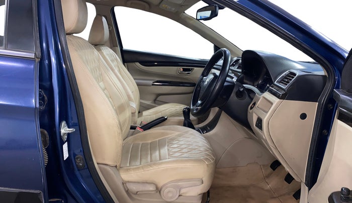 2017 Maruti Ciaz ALPHA DIESEL 1.3, Diesel, Manual, 77,993 km, Right Side Front Door Cabin
