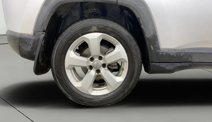 2020 Jeep Compass LONGITUDE PLUS 1.4 PETROL AT, Petrol, Automatic, 1,18,086 km, Right Rear Wheel