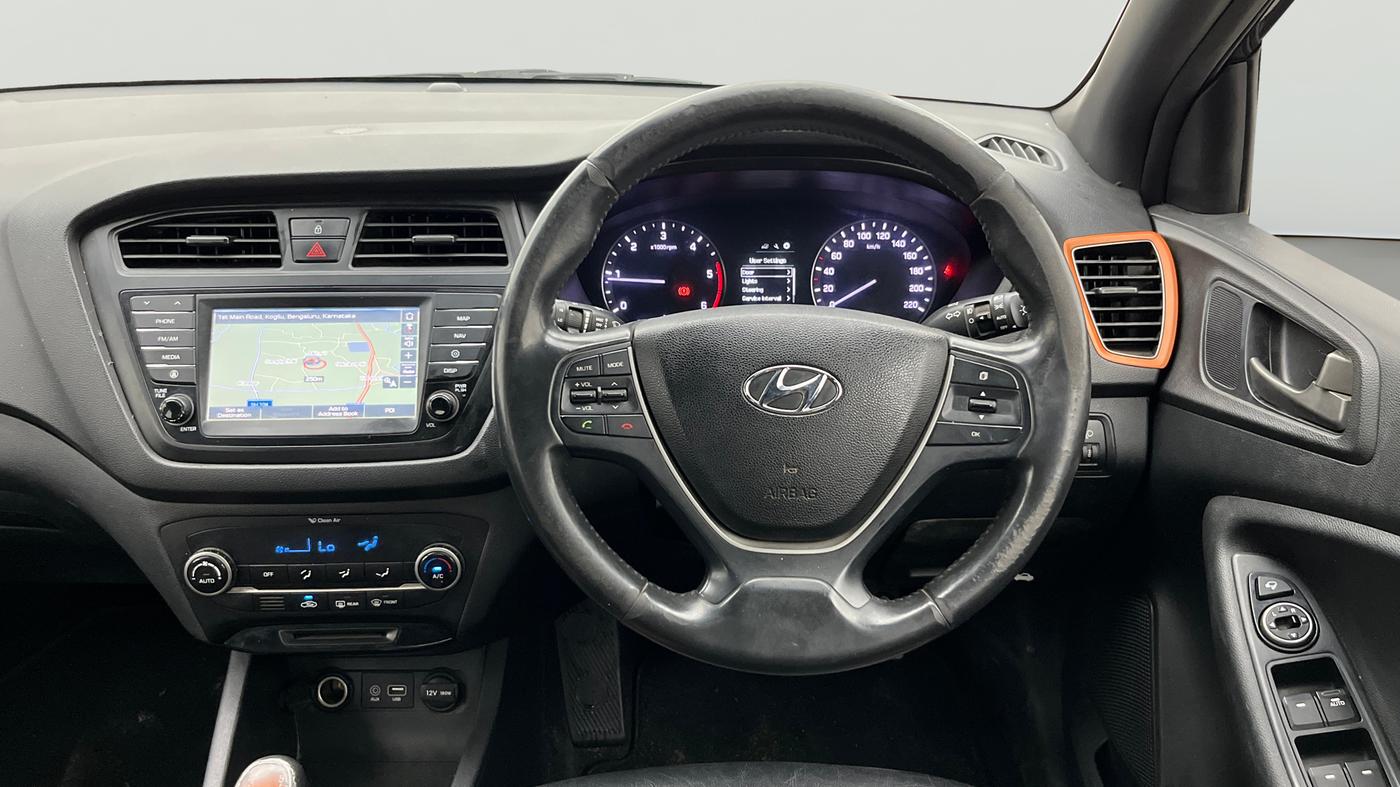 2017 Hyundai i20 Active 1.4 SX, Diesel, Manual, 1,16,371 km, Steering Wheel Close Up