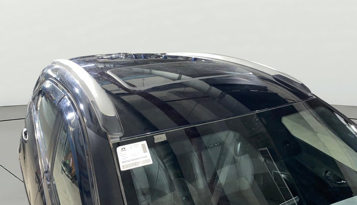 2024 Tata NEXON FEARLESS + SUNROOF DUAL TONE 1.2 PETROL, Petrol, Manual, 4,075 km, Roof