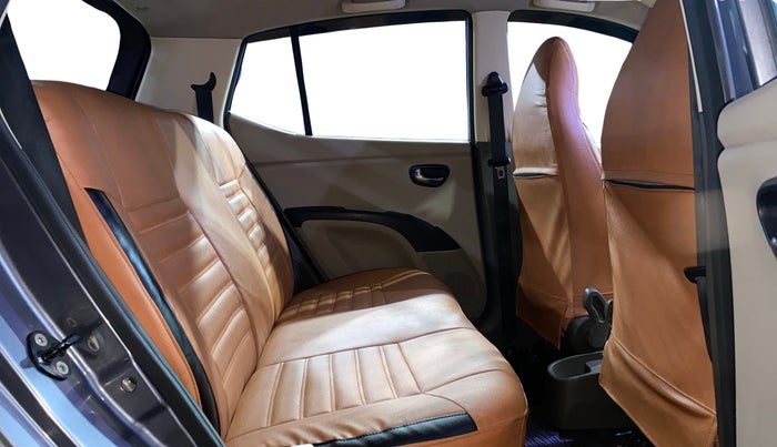 2013 Hyundai i10 SPORTZ 1.1, Petrol, Manual, 58,732 km, Right Side Rear Door Cabin