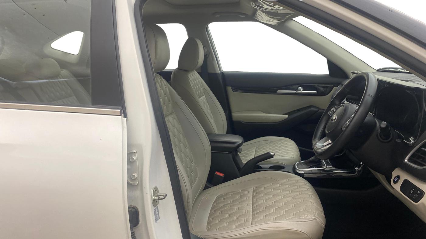 2020 KIA SELTOS HTX IVT 1.5 PETROL, Petrol, Automatic, 85,234 km, Right Side Front Door Cabin