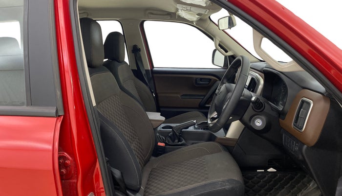 2023 Mahindra SCORPIO-N Z4 PETROL AT 7 STR, Petrol, Automatic, 32,229 km, Right Side Front Door Cabin