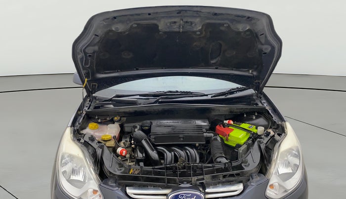 2012 Ford Figo TITANIUM 1.2 PETROL, Petrol, Manual, 67,486 km, Open Bonet