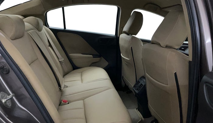 2015 Honda City 1.5L I-VTEC SV, Petrol, Manual, 58,545 km, Right Side Rear Door Cabin