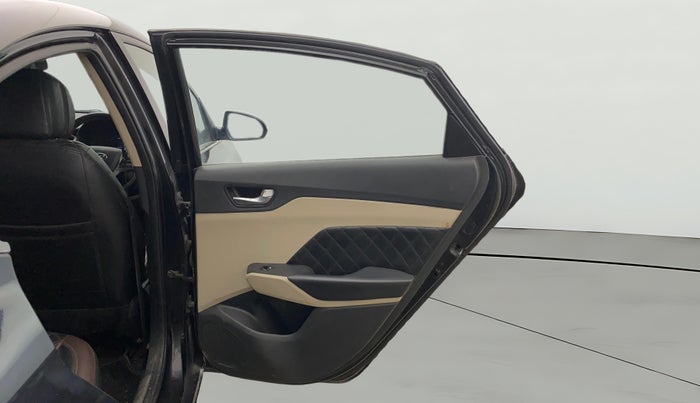 2018 Hyundai Verna 1.6 VTVT SX (O) AT, Petrol, Automatic, 43,684 km, RHS Rear Door