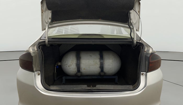 2014 Honda City 1.5L I-VTEC SV, CNG, Manual, 77,117 km, Boot Open Zoomed View