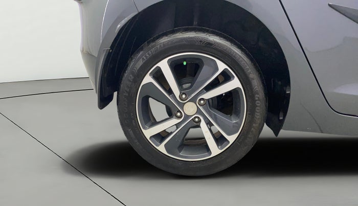 2022 Tata ALTROZ XZA, Petrol, Automatic, 10,001 km, Right Rear Wheel