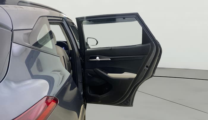 2023 KIA SELTOS HTK PLUS 1.5 IMT, Petrol, Manual, 18,664 km, RHS Rear Door