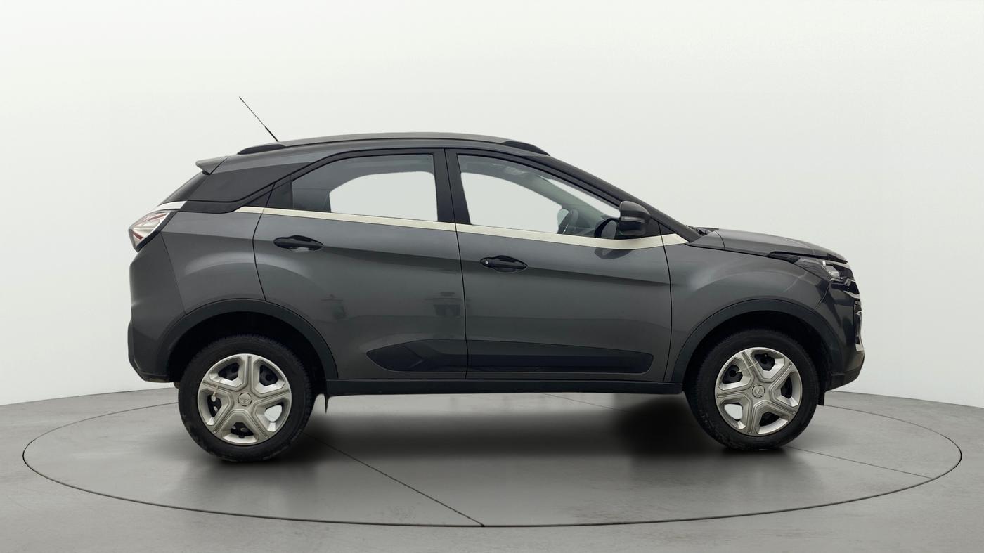 2021 Tata NEXON XM SUNROOF PETROL, Petrol, Manual, 24,294 km, Right Side View