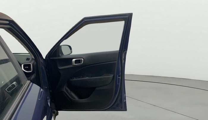 2022 Hyundai VENUE SX 1.5 CRDI, Diesel, Manual, 39,418 km, RHS Front Door