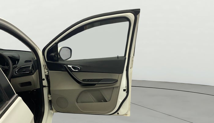 2018 Tata Tiago XZ PETROL, Petrol, Manual, 51,061 km, RHS Front Door