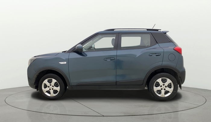 2019 Mahindra XUV300 W6 1.2 PETROL, Petrol, Manual, 1,37,766 km, Left Side